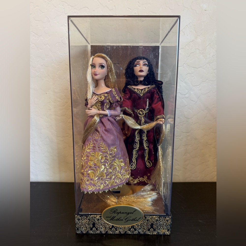 Disney Designer Collections Fairytale Rapunzel and Mother Gothel doll set